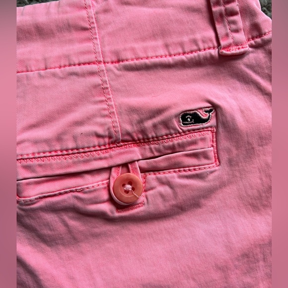 Vineyard Vines 3 1/2 inch Shorts, Size 2 - Picture 3 of 6
